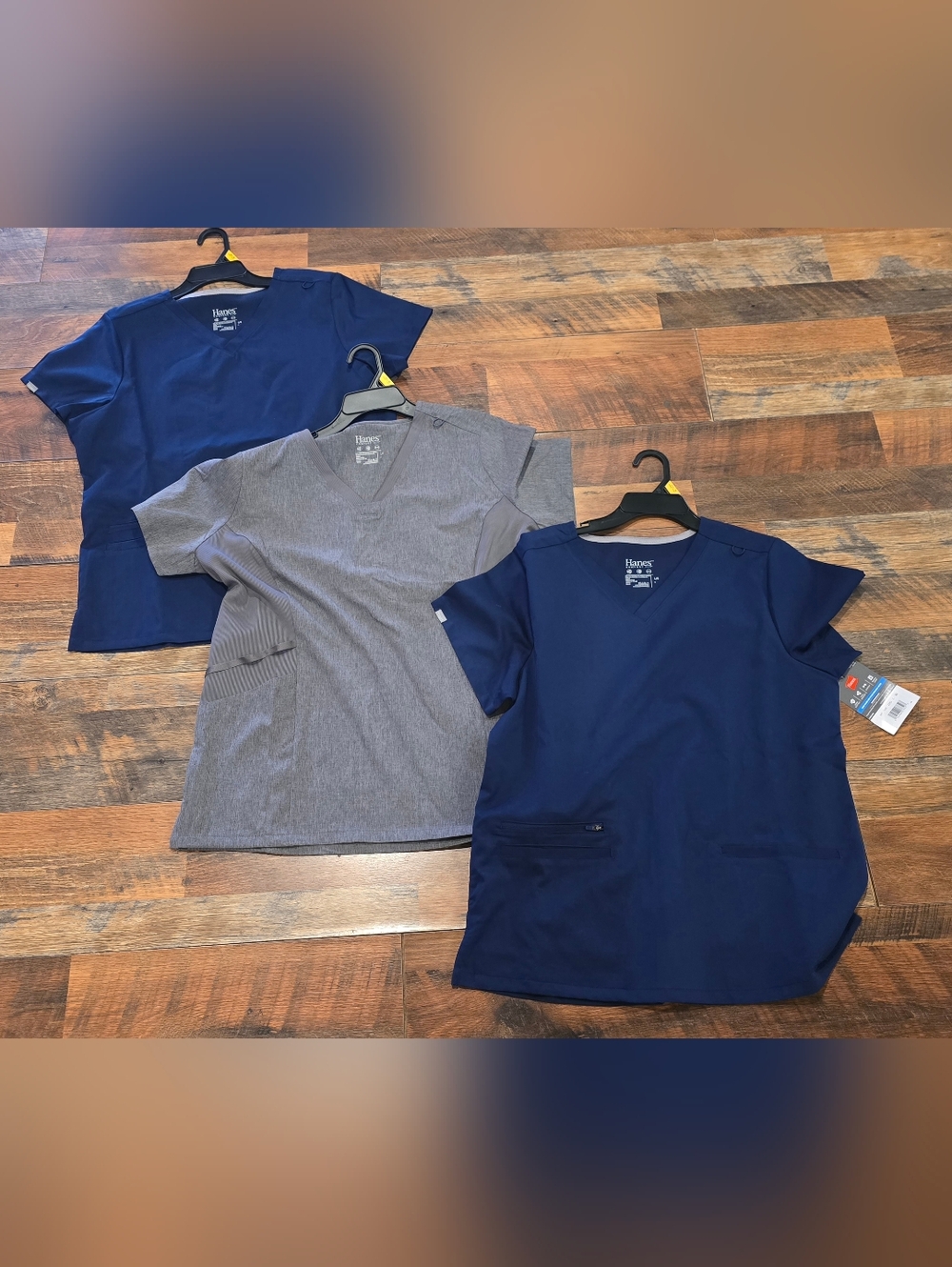 3 BRAND NEW LADIES LARGE HANES SCRUB TOPS COOL COMFORT